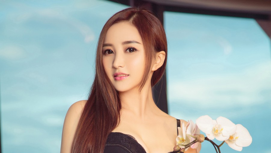 两个人的房间在线观看高清在线观看海报