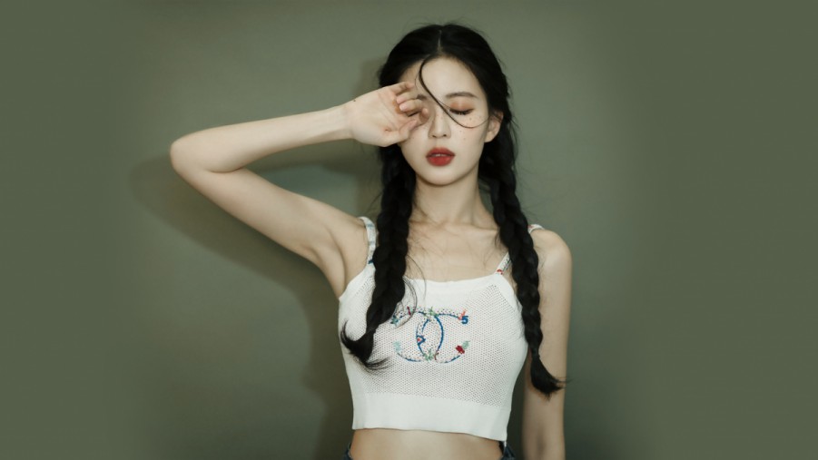 两个人的房间在线观看高清在线观看海报