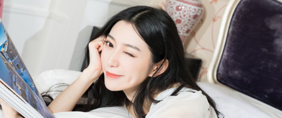 两个人的房间在线观看高清在线观看海报