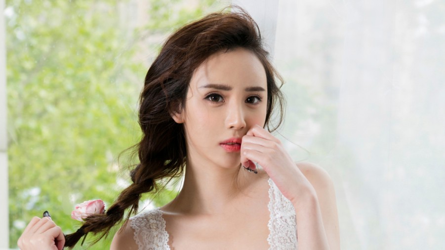 两个人的房间在线观看高清在线观看海报