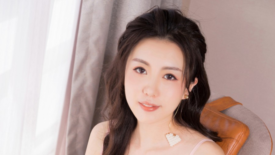 两个人的房间在线观看高清在线观看海报