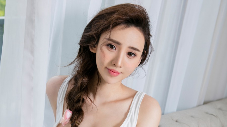两个人的房间在线观看高清在线观看海报