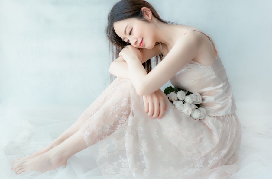 两个人的房间在线观看高清在线观看海报