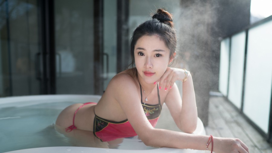 两个人的房间在线观看高清在线观看海报