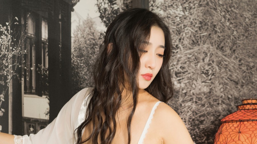 两个人的房间在线观看高清在线观看海报