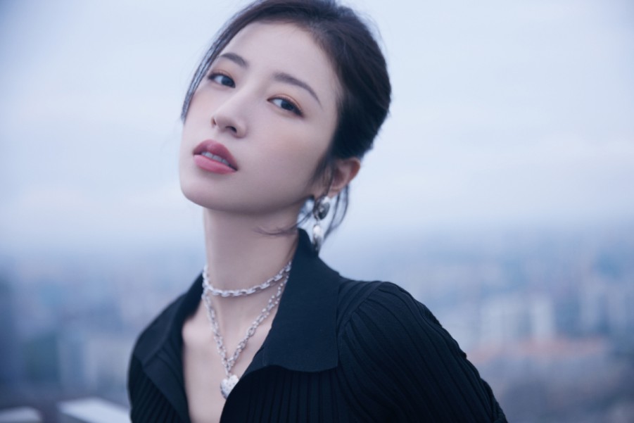 两个人的房间在线观看高清在线观看海报