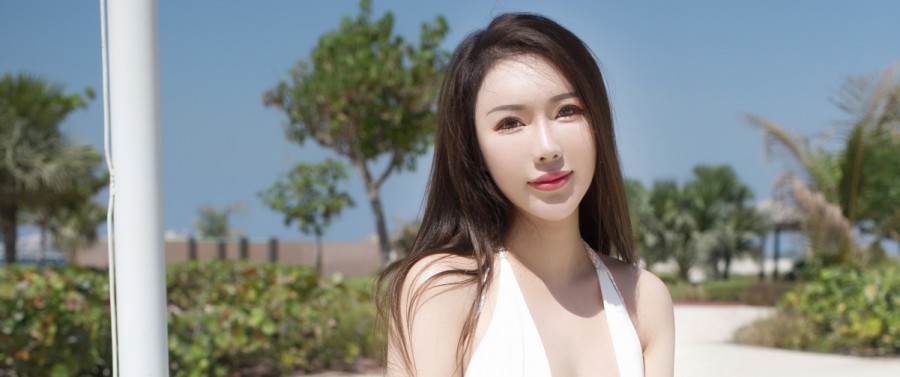 两个人的房间在线观看高清在线观看海报