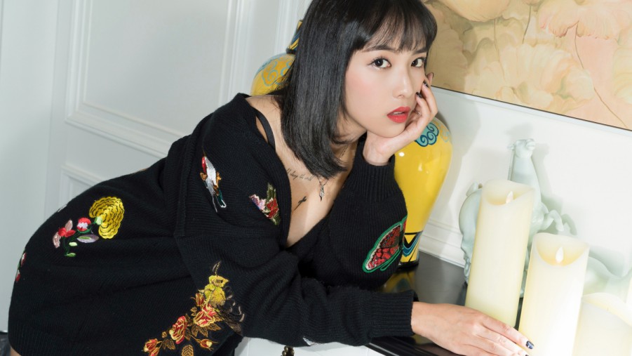 两个人的房间在线观看高清在线观看海报