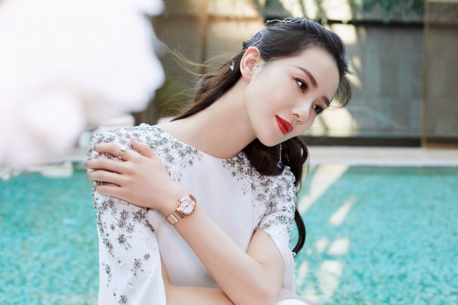 两个人的房间在线观看高清在线观看海报