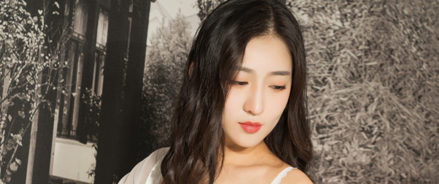 两个人的房间在线观看高清在线观看海报