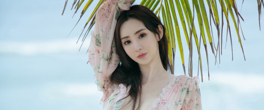 两个人的房间在线观看高清在线观看海报