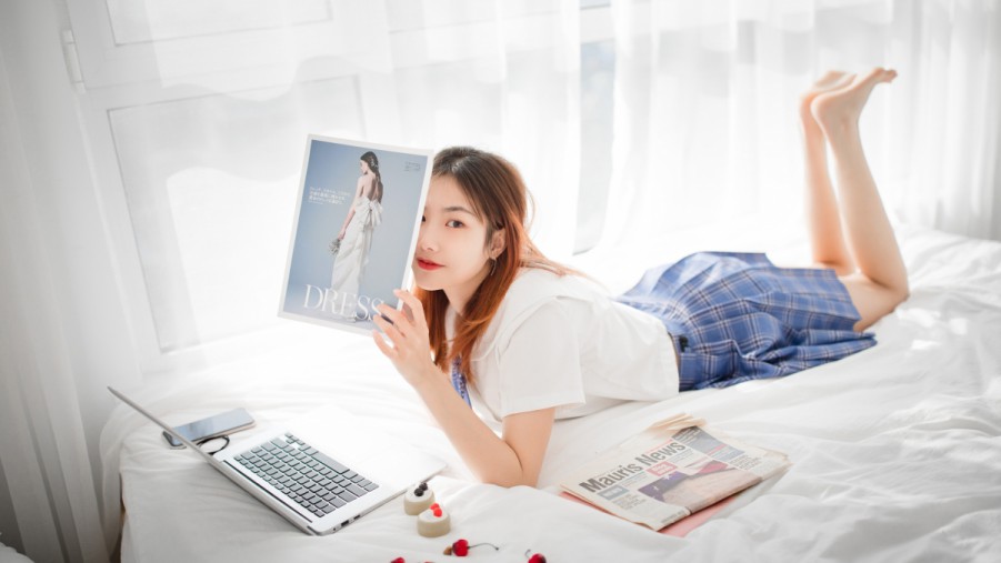 两个人的房间在线观看高清在线观看海报