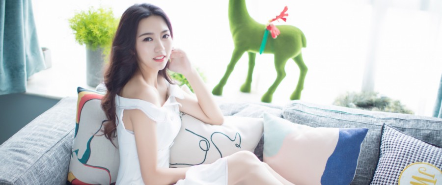 两个人的房间在线观看高清在线观看海报