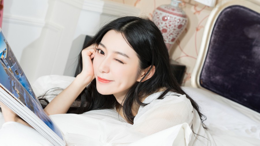 两个人的房间在线观看高清在线观看海报
