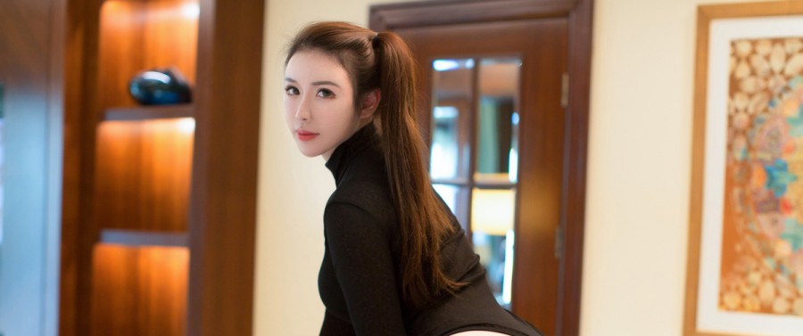 两个人的房间在线观看高清在线观看海报