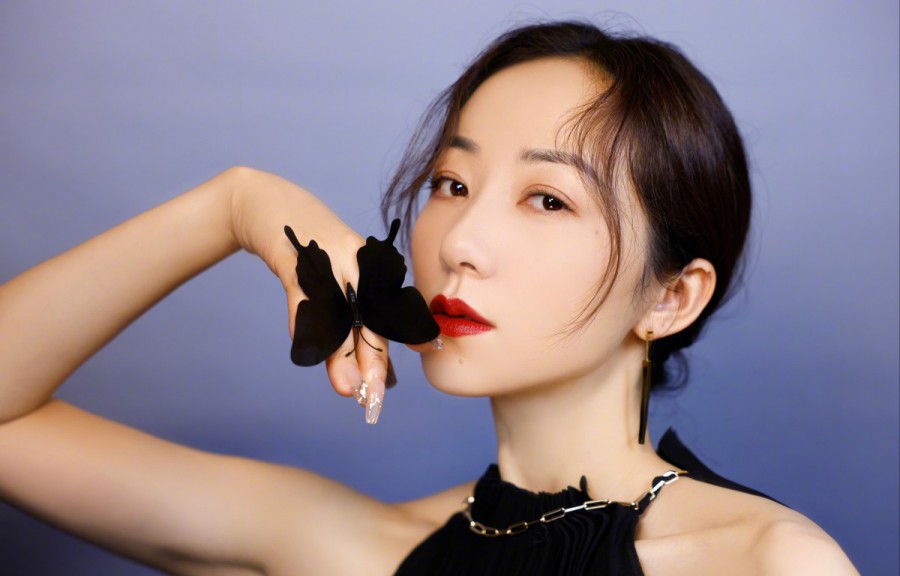 两个人的房间在线观看高清在线观看海报